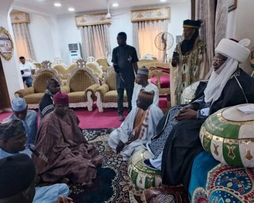 Gov. AbdulRahman commiserates with Emir of Ilorin on demise of Emirates’ District Heads